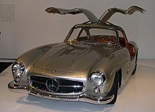 220px-1955_Mercedes-Benz_300SL_Gullwing_Coupe_34.jpg